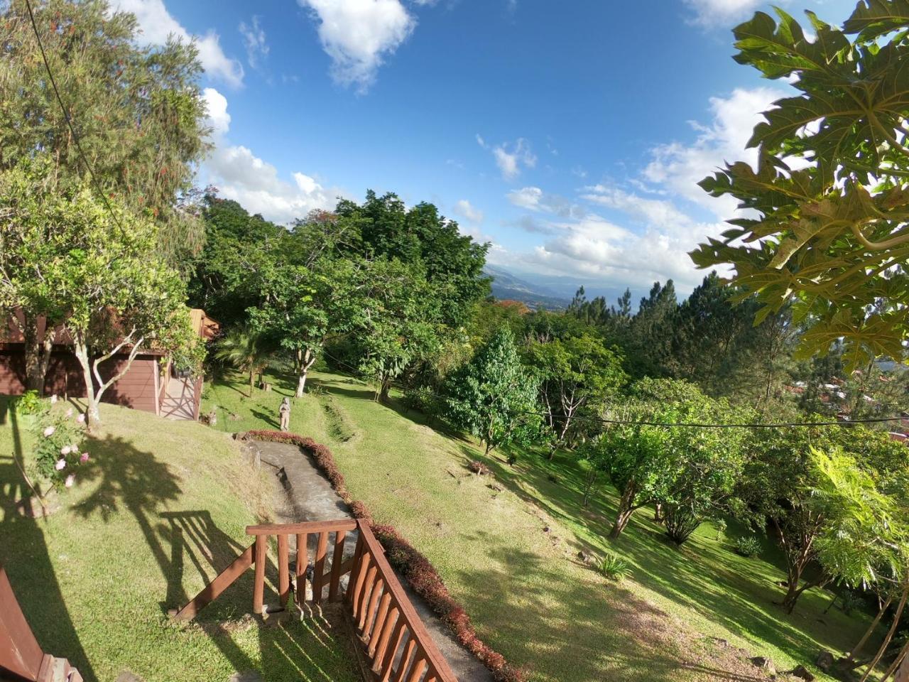 Hospedaje La Naciente Turrialba Exterior photo