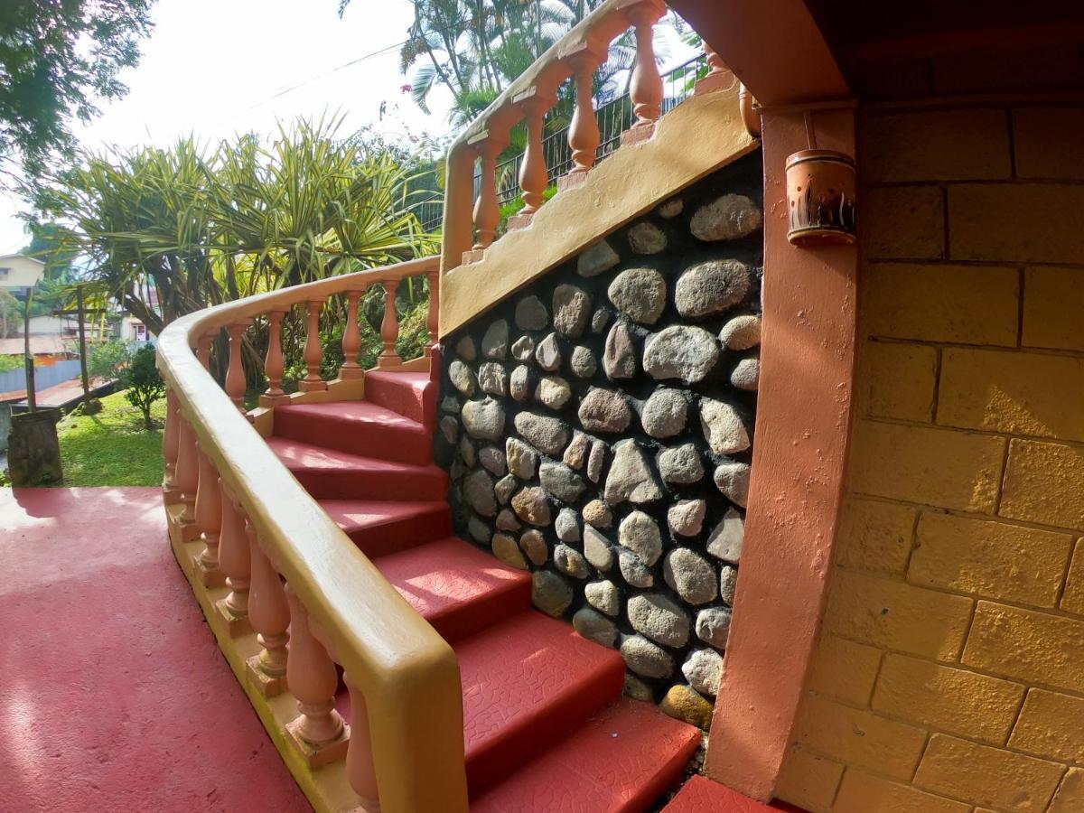 Hospedaje La Naciente Turrialba Exterior photo