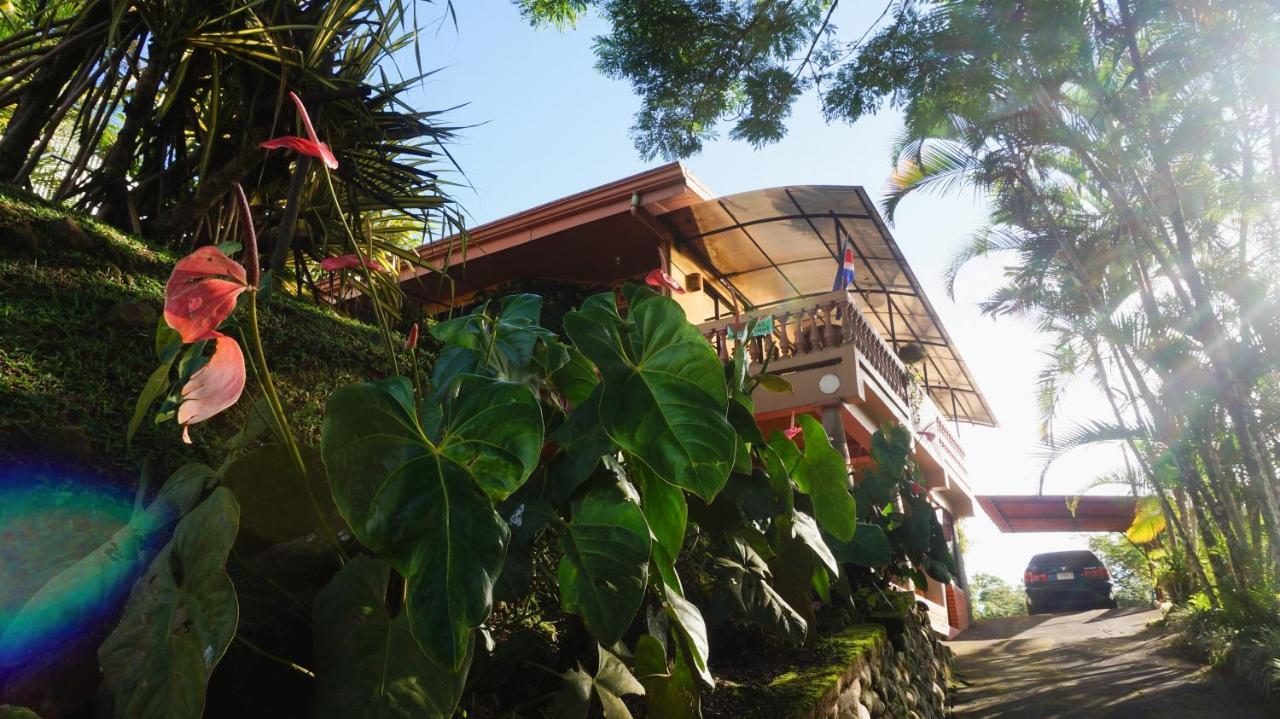 Hospedaje La Naciente Turrialba Exterior photo